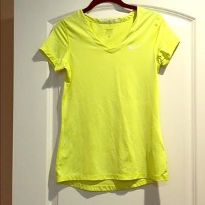 Nike Pro dri-fit Yellow Short sleeve top Sz M